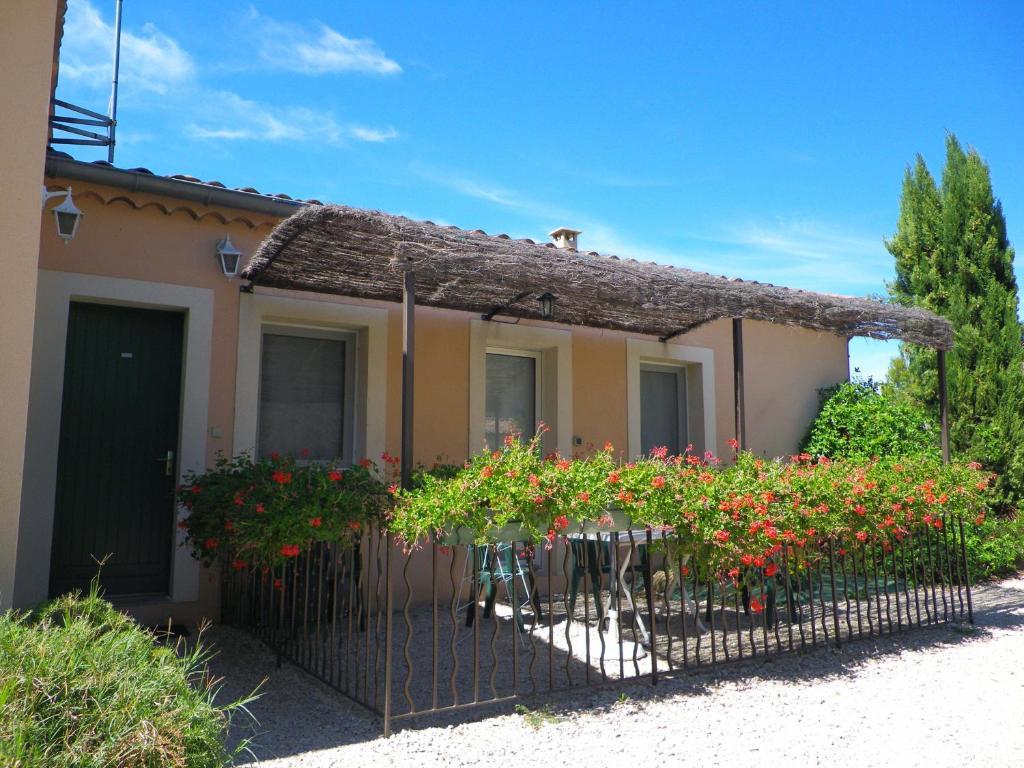 Residence Les Peupliers Loriol-du-Comtat Exterior foto